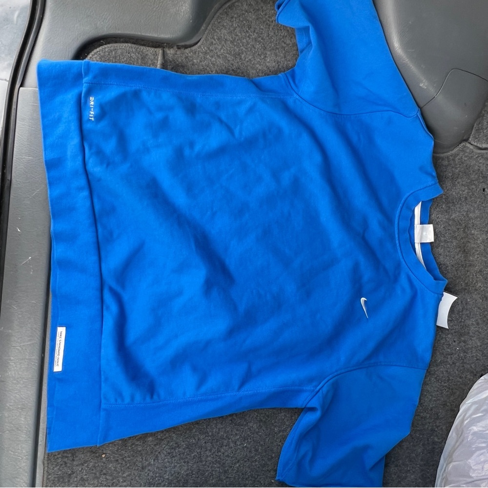 NIKE Dri-FIT Standard Issue Cutoff Crew Top CV1939-403 Signal Blue